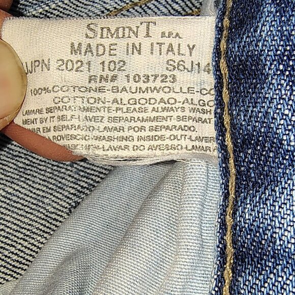 ARMANI JEANS SIZE 32X31X8 BOOT CUT BLUE JEANS - Picture 3 of 6